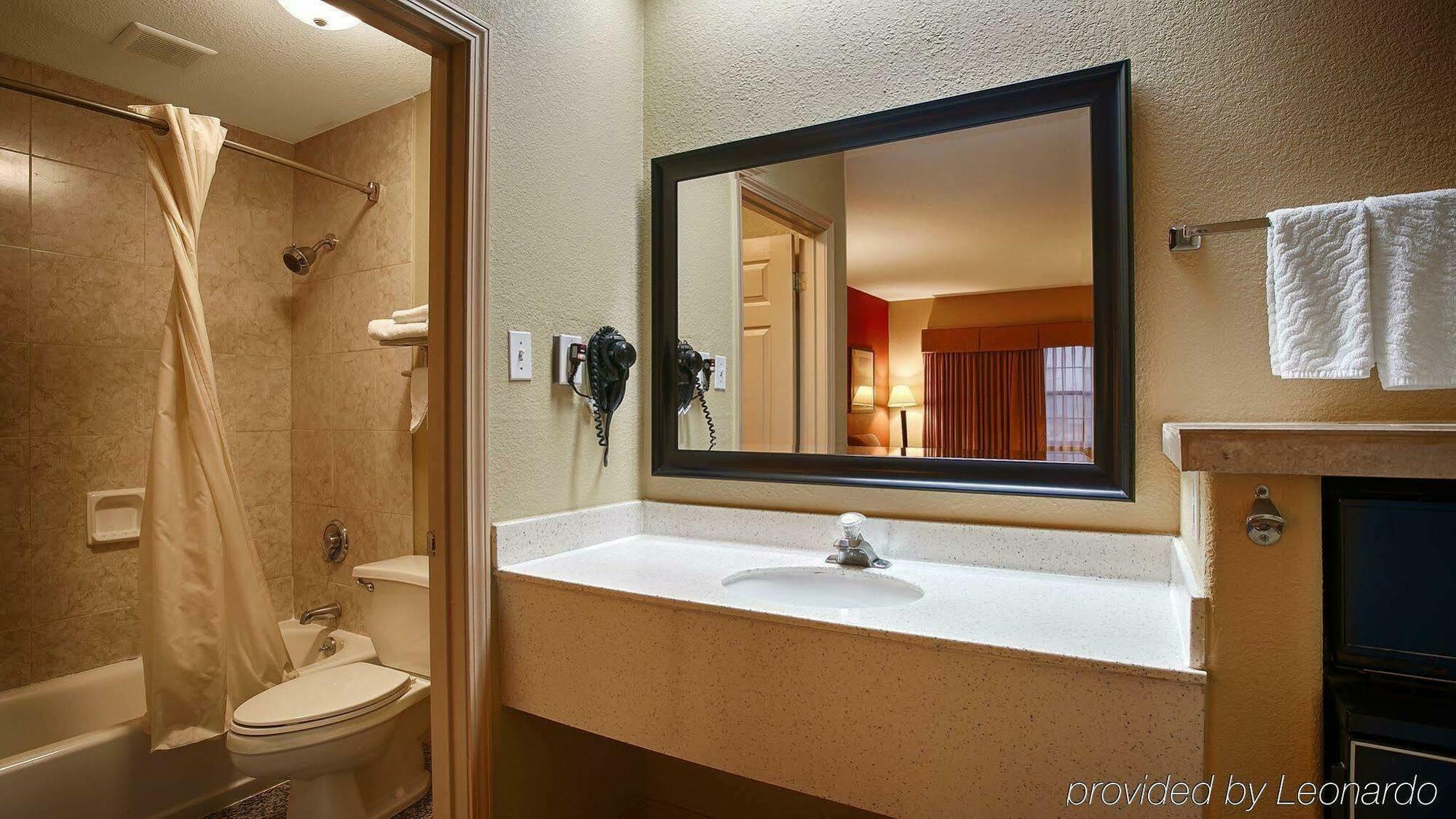Best Western Airport Inn Monroe Exteriör bild